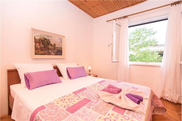 Apartment A4, for 5 persons