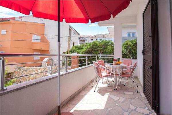 Apartment A5, for 5 persons