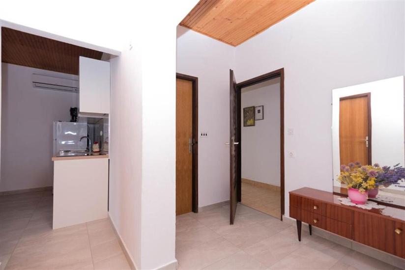 Apartment A5, for 5 persons