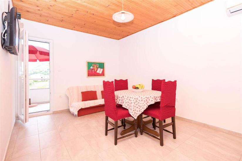 Apartment A5, for 5 persons