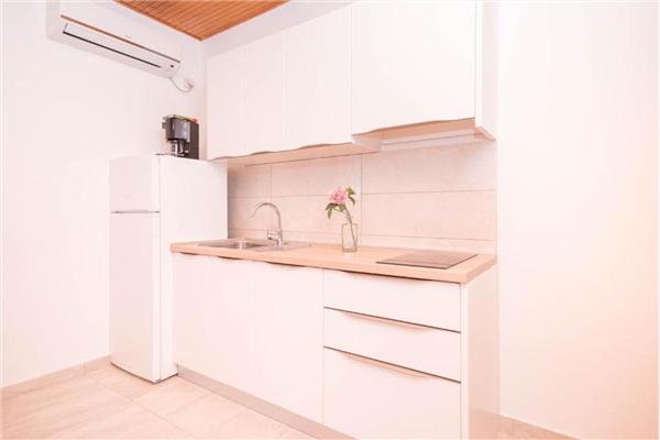 Apartment A5, for 5 persons