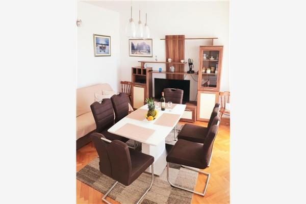 Apartment A1, for 8 persons