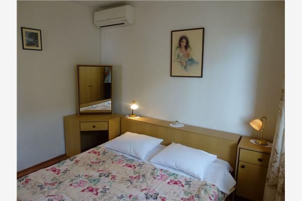 Apartment A1, for 8 persons