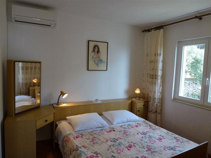 Apartment A1, for 8 persons