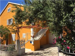 Apartments Stuk Orebic, Size 55.00 m2, Airline distance to the sea 200 m, Airline distance to town centre 500 m