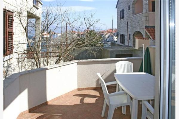 Apartment A1, for 5 persons