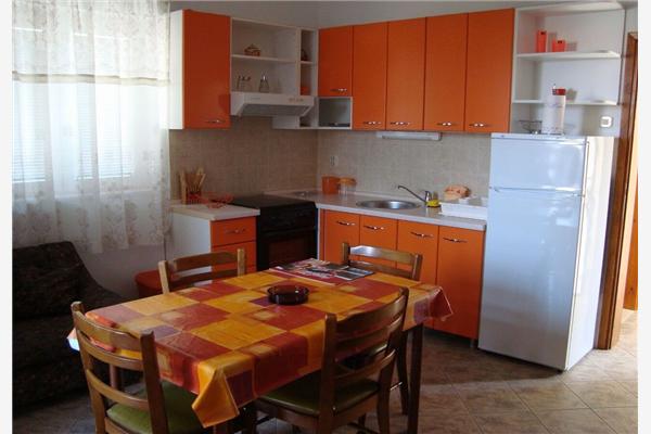 Apartment A1, for 5 persons
