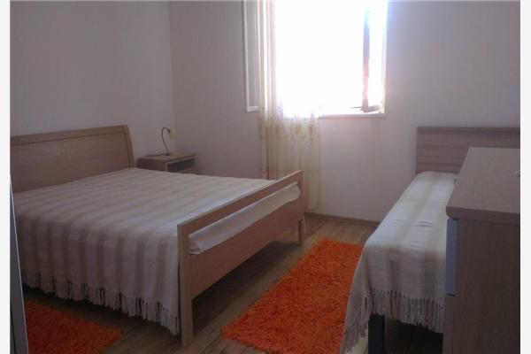 Apartment A1, for 5 persons
