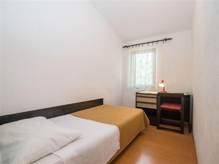 Apartment A1, for 5 persons