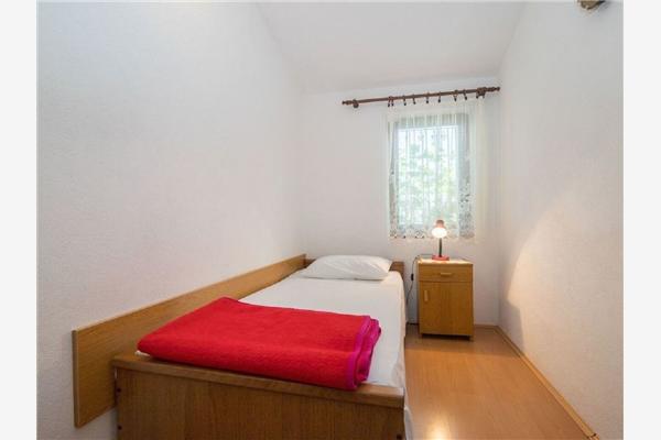 Apartment A2, for 5 persons