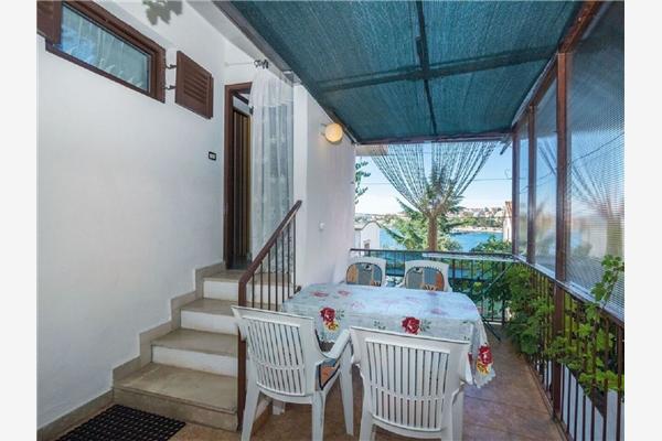 Apartment A4, for 5 persons