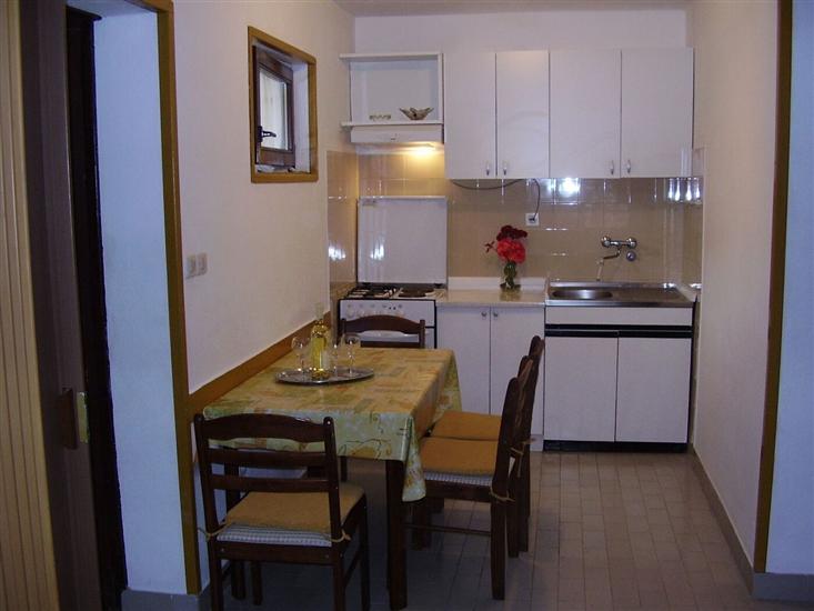 Apartment A4, for 5 persons