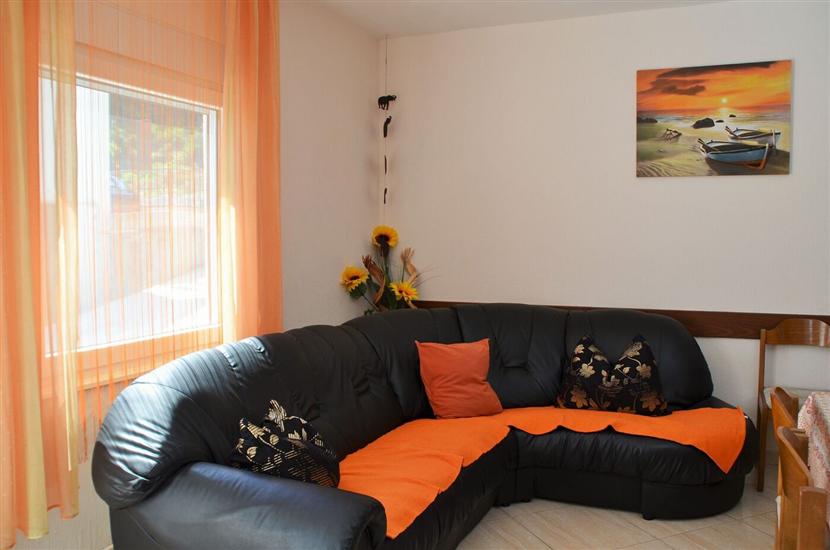Apartment A1, for 6 persons