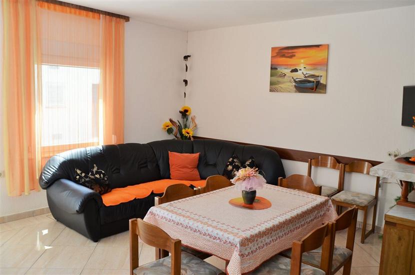 Apartment A1, for 6 persons