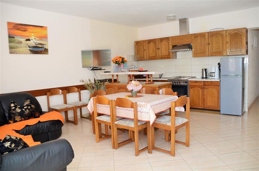 Apartment A1, for 6 persons