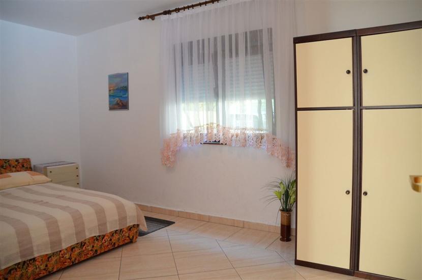 Apartment A1, for 6 persons