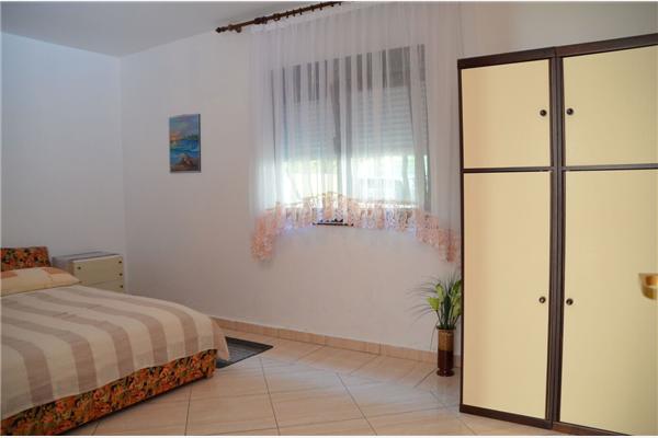 Apartment A1, for 6 persons