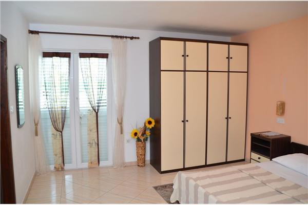 Apartment A1, for 6 persons