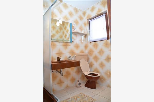 Apartment A1, for 6 persons