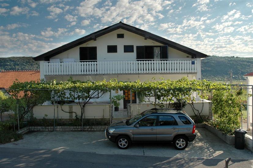 Apartments Ruža (obitelj Čerkez)