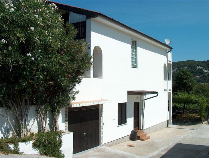 Apartments Ruža (obitelj Čerkez)
