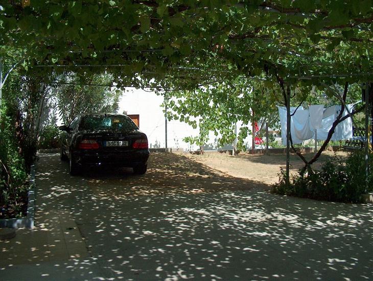 Apartments Ruža (obitelj Čerkez)