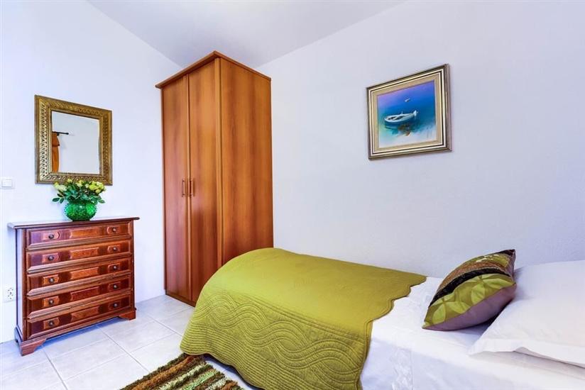 Apartment A2, for 6 persons