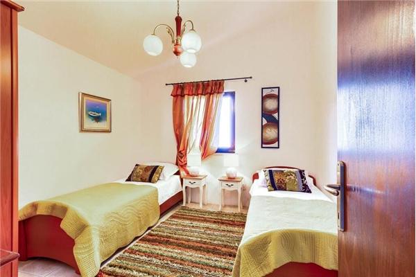 Apartment A2, for 6 persons