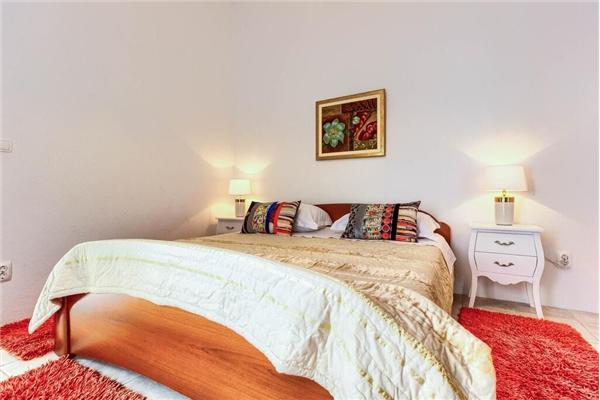 Apartment A2, for 6 persons