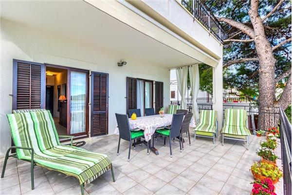 Apartment A1, for 6 persons