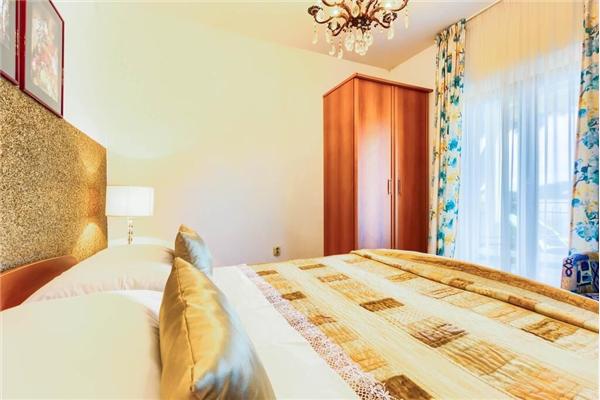 Apartment A1, for 6 persons