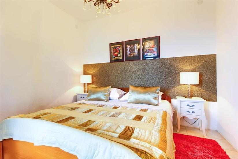 Apartment A1, for 6 persons