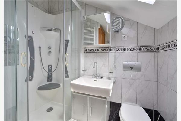 House K1, for 12 persons