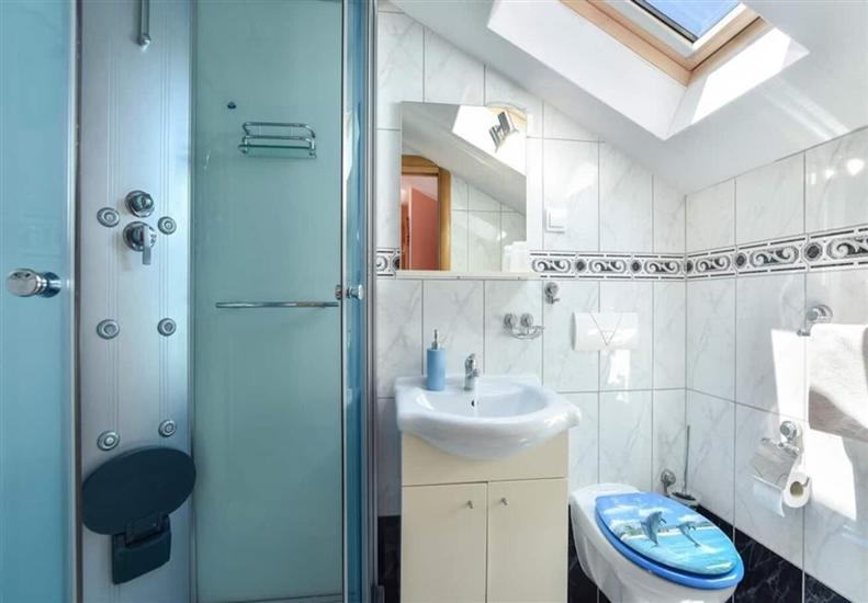 House K1, for 12 persons