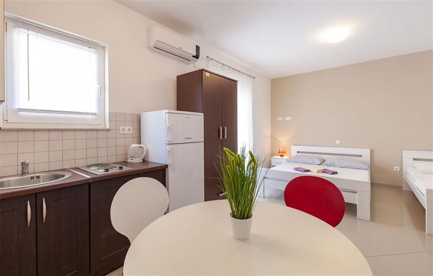Apartment A2, for 3 persons