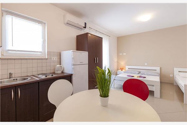 Apartment A2, for 3 persons