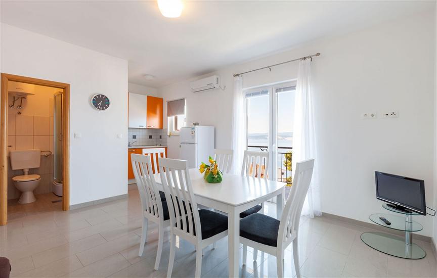 Apartment A3, for 6 persons