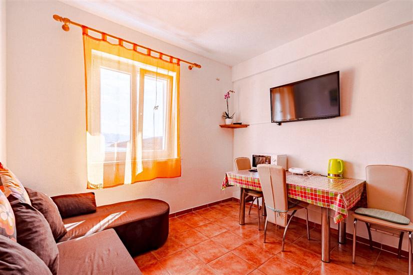 Apartment A2, for 3 persons