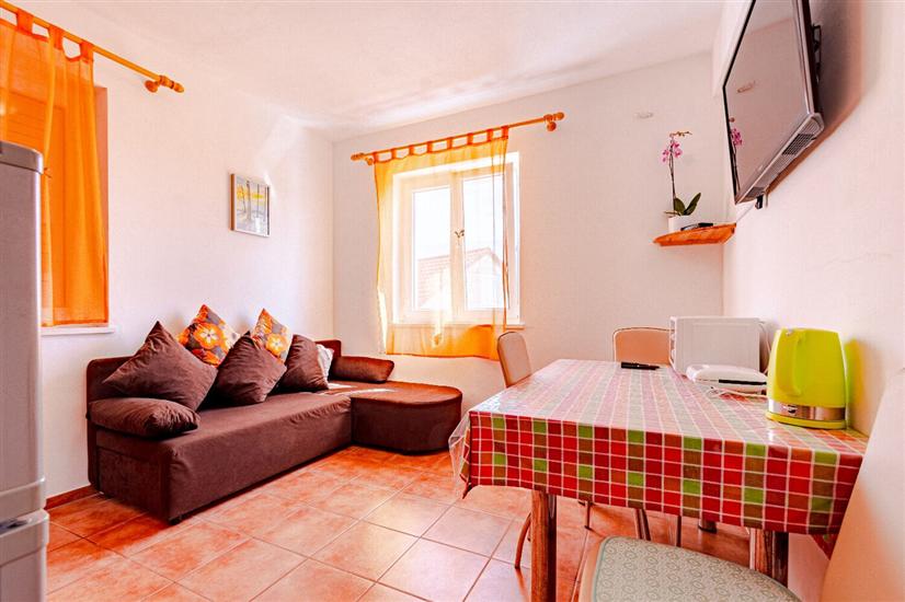 Apartment A2, for 3 persons