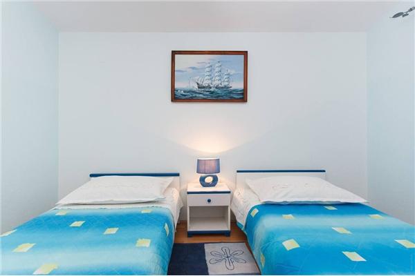 Apartment A2, for 4 persons