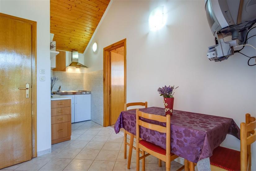 Apartment A2, for 3 persons
