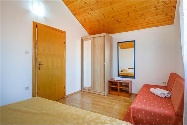 Apartment A2, for 3 persons