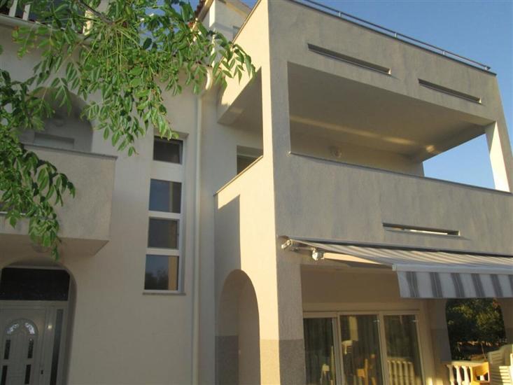 Apartments Ivo