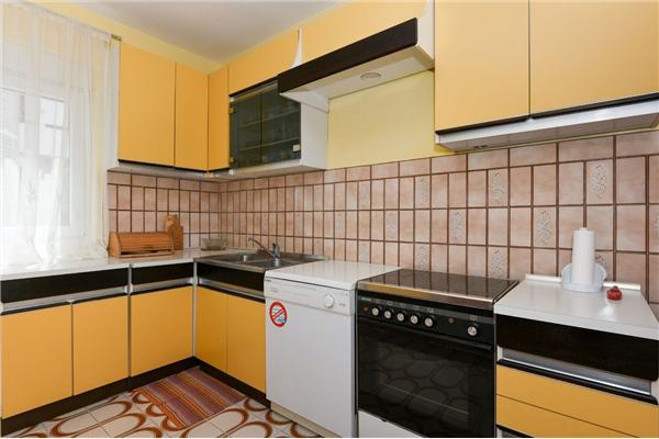 Apartment A1, for 6 persons