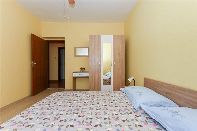 Apartment A1, for 6 persons