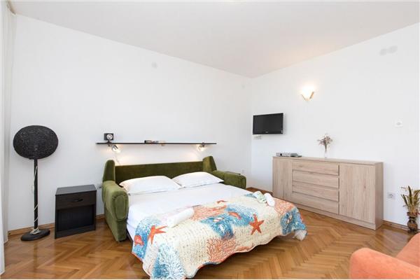 Apartment A1, for 5 persons