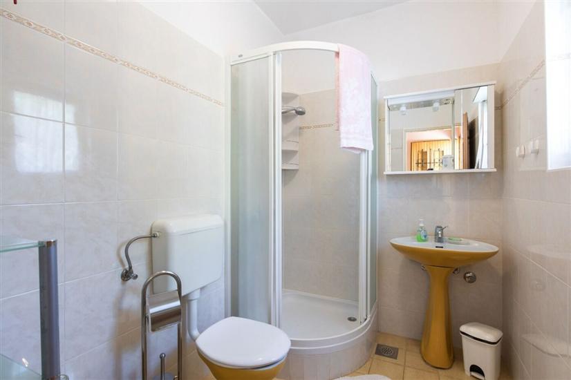 Apartment A1, for 5 persons