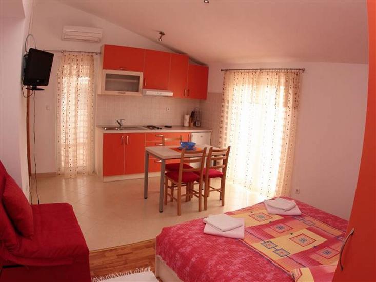 Apartment A2, for 3 persons