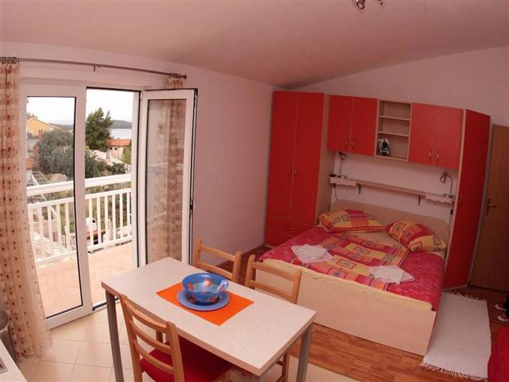 Apartment A2, for 3 persons