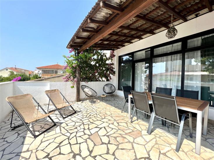 Apartment A1, for 5 persons